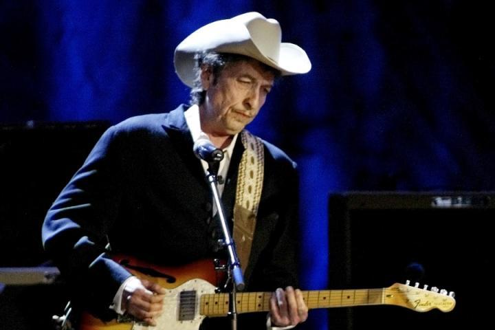 Bob Dylan成为The Village Voice最后一刊封面人物