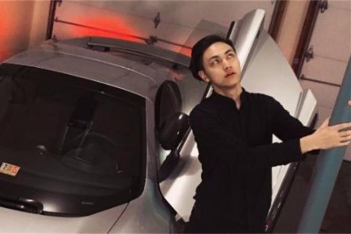 3bangz最新单曲《有钱的废物》已上线，魔性洗脑无限循环！