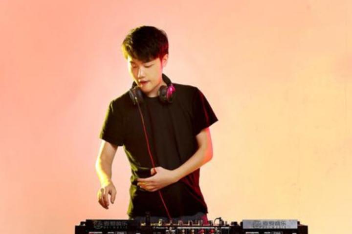 徐梦圆发布最新单曲，努力做好中国风的电子音乐