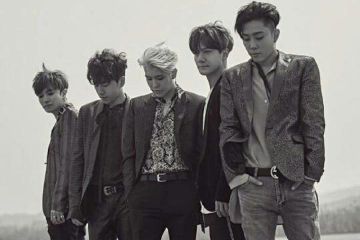 水晶男孩20周年纪念演唱会，WINNER、高志溶现身给予应援