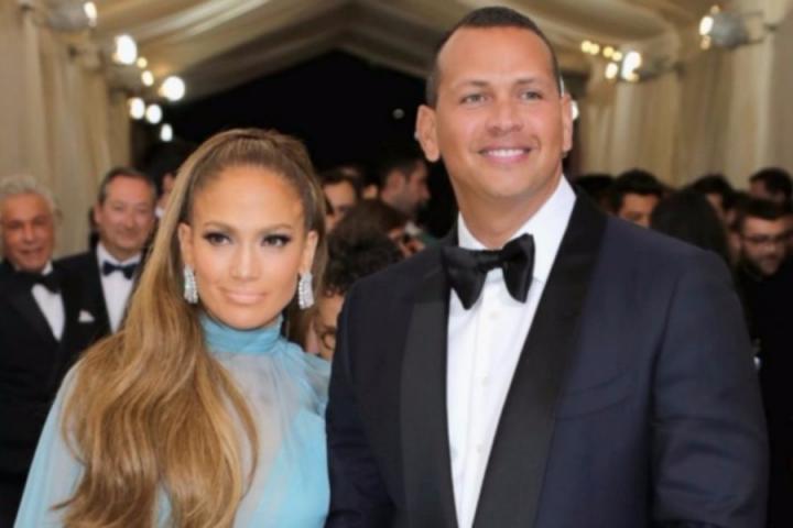 支援灾后重建，Jennifer Lopez为波多黎各壕捐一百万