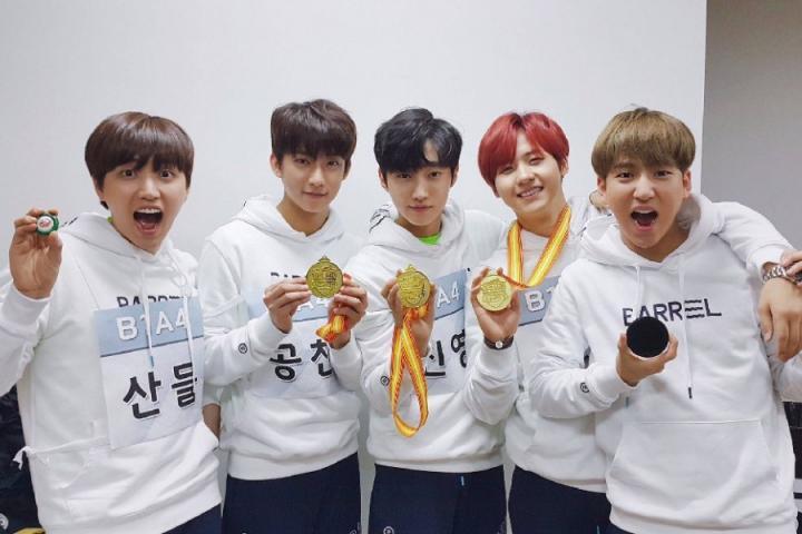 B1A4发表迷你7辑《Rollin'》，新曲音源排行榜位前列