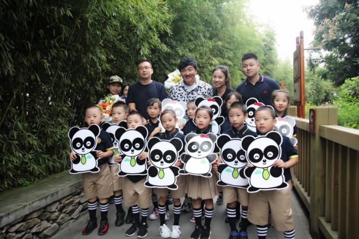 孙楠获封首位熊猫音乐大使，将零酬劳为大熊猫写歌
