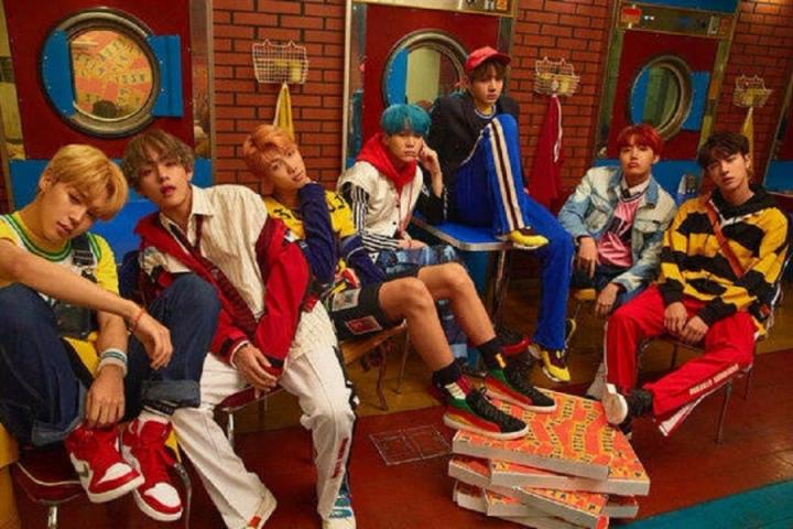 防弹少年团&VTXBTS联合产品10月上市，“特别的相遇"