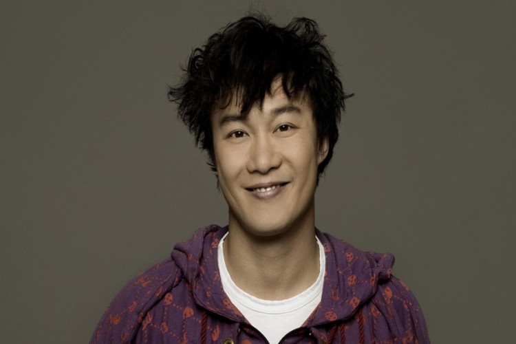 陈奕迅首演音乐剧集,剧中和好友争女人大打出手