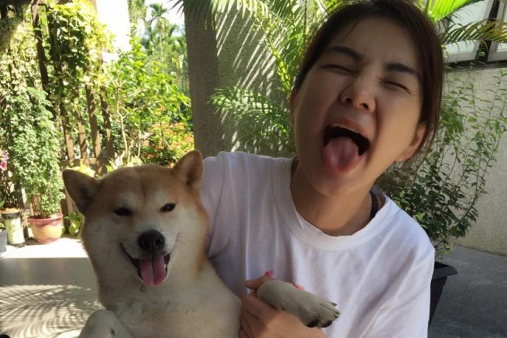 Ella爱犬遭毒身亡，呼吁珍惜每个生命