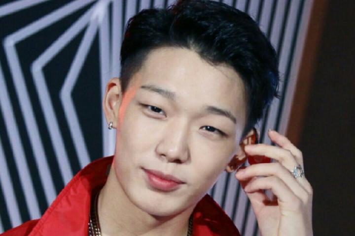 Bobby谈与EXO、防弹、Wanna One同期发片感想：很荣幸能同一时期回归