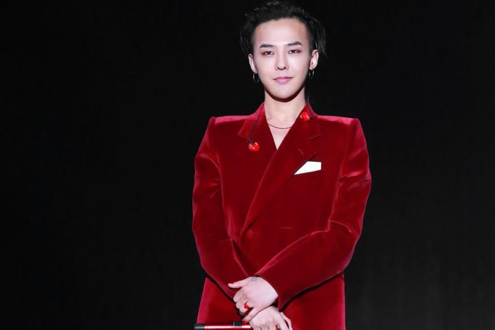 权志龙：“这是我第一次以权志龙的身份向大家介绍自己。”