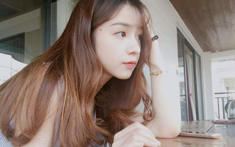 二珂女神首张专辑上线,不甘于主播的框架正式出道!