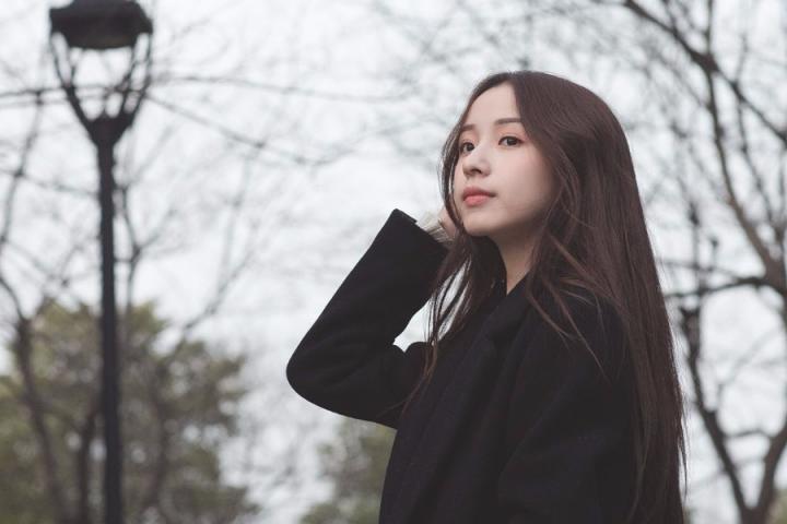二珂女神首张专辑上线，不甘于主播的框架，正式出道！