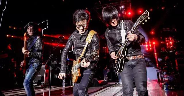 他写了10年来最好的歌,等刷爆朋友圈再听就晚了