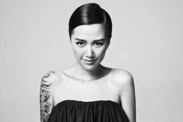 谭维维为妈妈写歌《你呀》：守护我去远方，自己却吞着苦涩的糖
