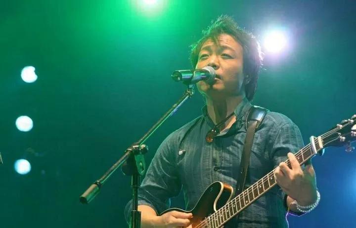 马上就能看到许巍的新专辑了,我竟然会泪流满面…