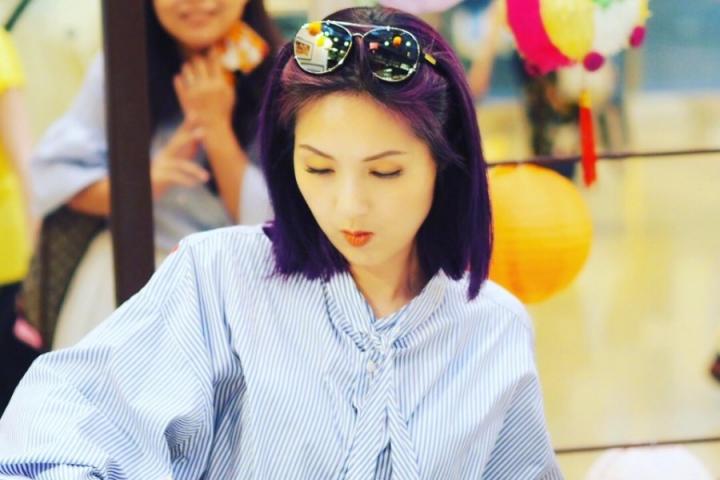 杨千嬅现身C AllStar红馆演唱会，自曝明年或许就退休