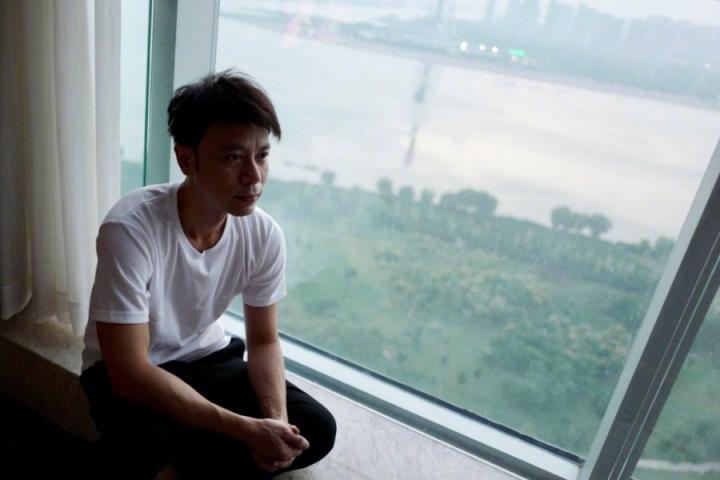 李克勤新单《龙须糖》温馨上线，MV同步释出
