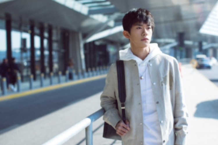 易烊千玺评为中国青年领袖代表,前往瑞士参加公益