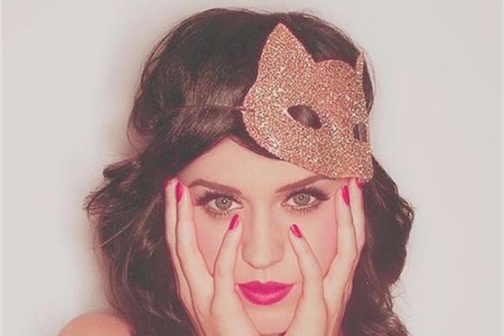 水果姐Katy Perry33岁生日快乐，王一样的女人