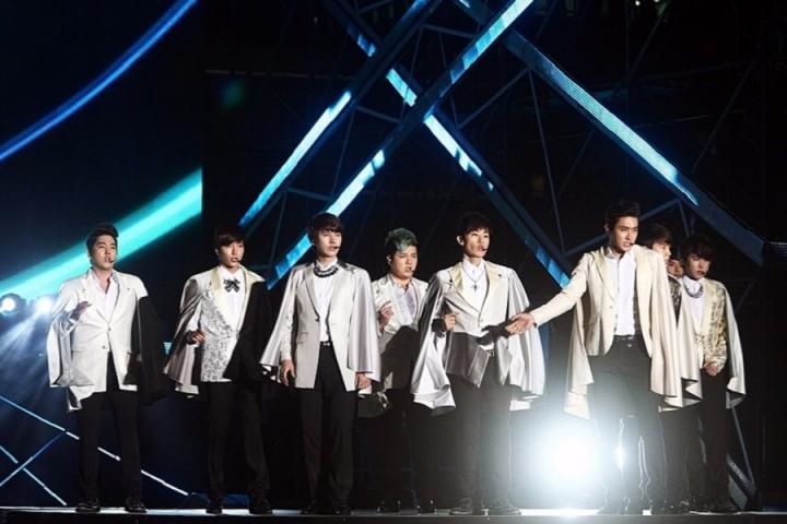 Super Junior11月携新专回归，主打歌确定《BLACK SUIT》