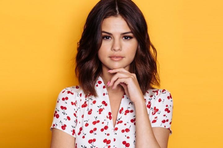 Selena Gomez专访：已录好两张专辑，很快与大家见面