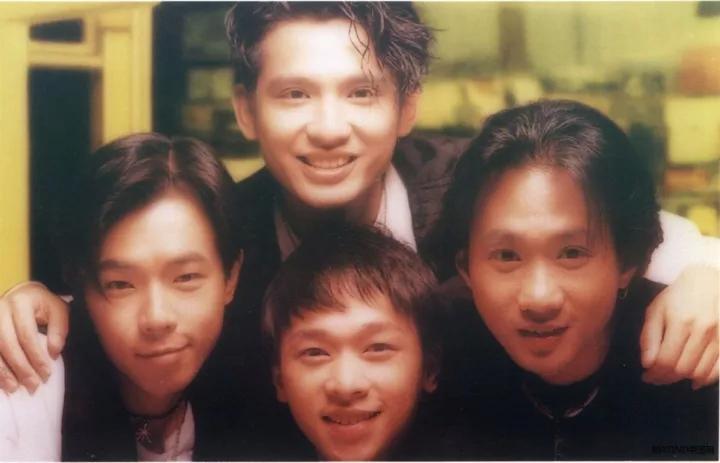 黄贯中为朱茵庆生,网友却狂刷周星驰!你们何时才能放过紫霞仙子