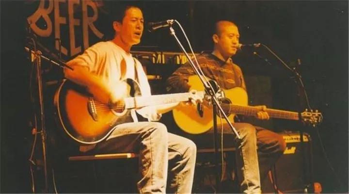 听了10年民谣，我觉得这首歌最好！