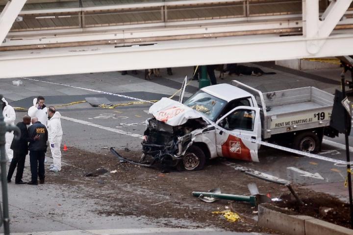 纽约恐袭至少8死11伤，骚姆霉霉等为死难者致哀