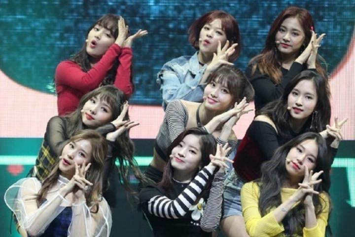 再创新纪录，TWICE首张专辑主打歌点击破2亿次