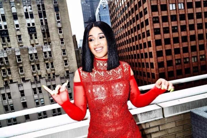 今年最大黑马Cardi B热单Bodak Yellow中英文MV上线