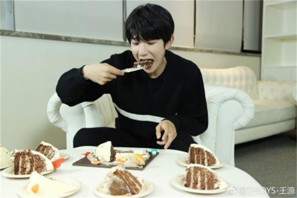 1510118099944584.jpg a7a0d747ly1flaimxbnm7j21w019cu0z.jpg