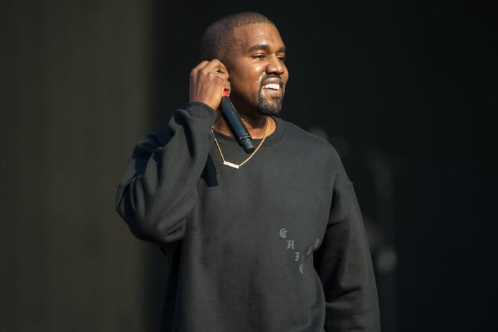 kanye亲力亲为，为旗下厂牌每个艺人制作Rap伴奏