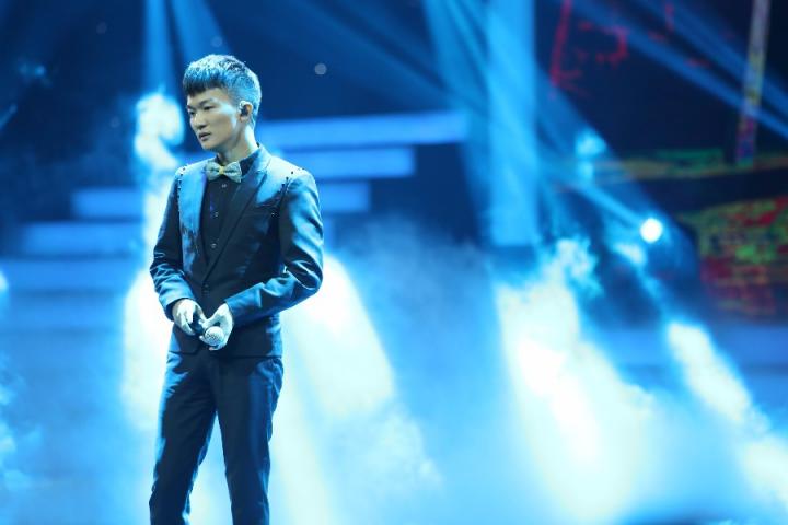 周深《浅浅》MV上线，歌者乐曲深浅相融