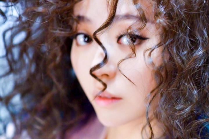 张靓颖将亮相维密舞台，确定主唱千禧粉红主题