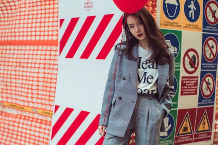 戚薇联手VAVA发布新单，影视女王遇上嘻哈女王