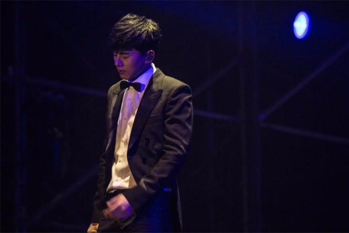“一个直男癌的悲伤”，张杰巡演迎来收官之站