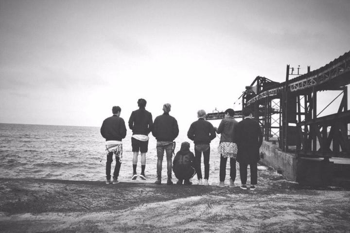 《MIC Drop》Remix版登顶iTunes榜单，防弹成为首次登顶美国iTunes的韩国团体