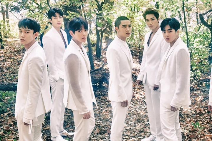 EXO四巡首尔高尺巨蛋开唱，成员solo秀精彩纷呈