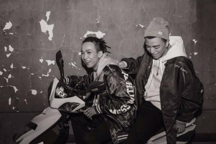 《芳华》纪录片出炉！谢谢你们给了所有人一首能留下来的音乐