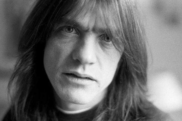 AC/DC吉他手Malcolm Young葬礼悉尼举办，与吉他长眠地下