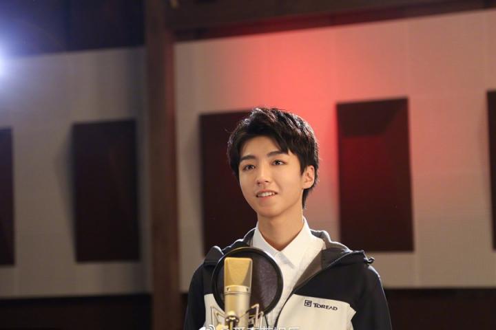 大学生青年版《中国梦》mv录制，王俊凯关晓彤郭子凡等参与拍摄