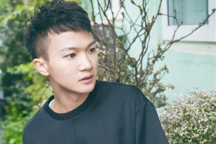 周深再发新作《垃圾别烦我》，给自己留一点空间