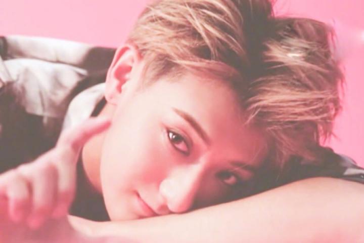 黄子韬工作室发图预告:“音乐，只做高级的”，新单要来了？