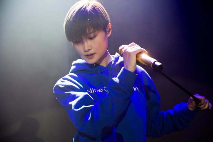 李宇春新专辑首唱会在京举行，新歌《一趟》压轴亮相