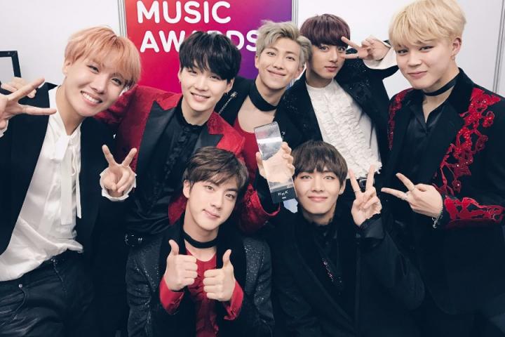 MAMA颁奖礼香港站众星云集，宋仲基担纲主持英文流畅