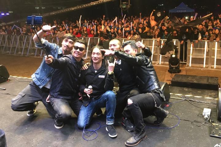 超载乐队、叶蓓助阵“觅乐行动”，校园巡演完美收官