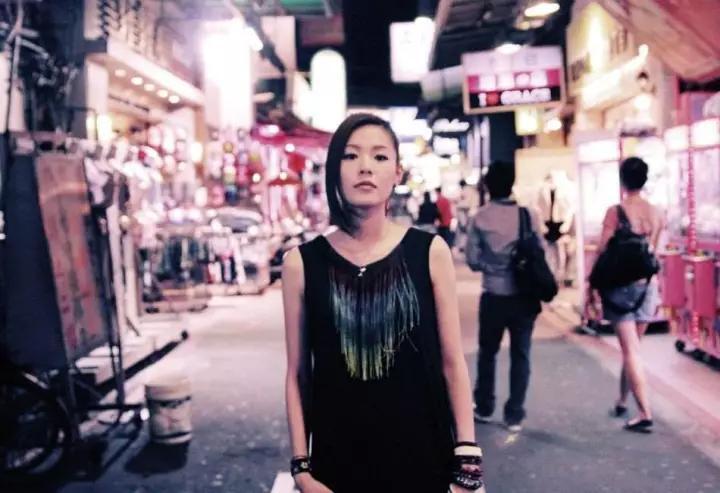 张悬13岁时写下的这首歌,被当成情歌误读10年,传遍大街小巷