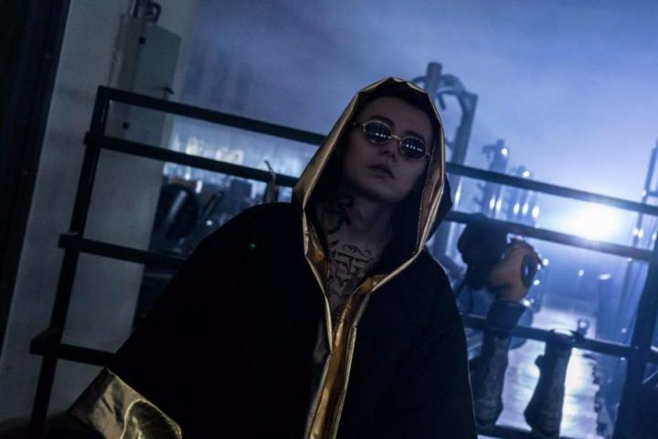 蔡镇鸿到底是谁？谢老板儿全新MV《蔡镇鸿》上线！