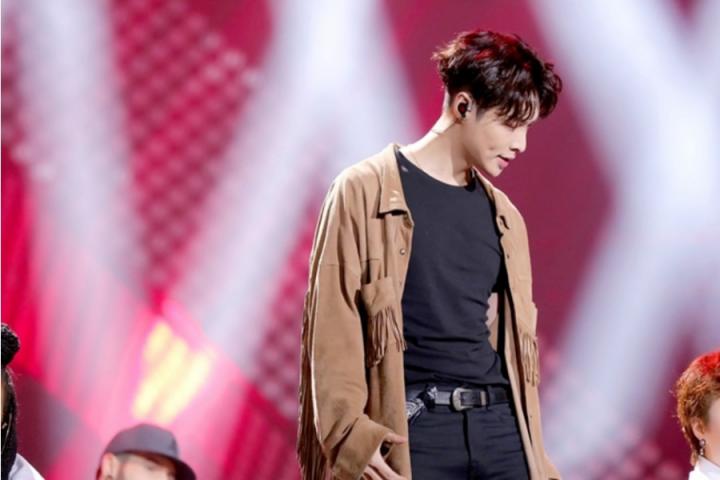 张艺兴音乐综艺首秀，霸气彰显唱跳专业度