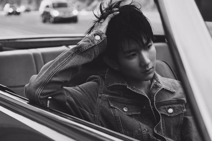 王源首支全英单曲《Sleep》MV，年少十七勇敢无畏