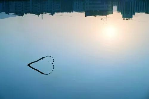 青春之后、结婚之前，我想和你再听一遍五月天的《天使》…