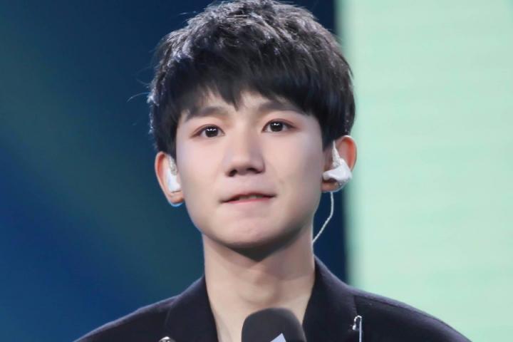 王源花25元路边剪头，扎冲天揪呆萌可爱